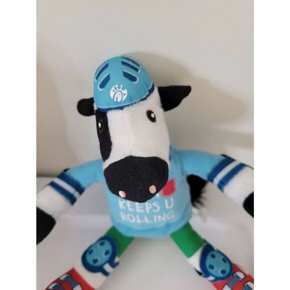 Chick-fil-A Plush Holstein Cow on Skates Chikin Keeps You Rolling 11" - Picture 2 of 6